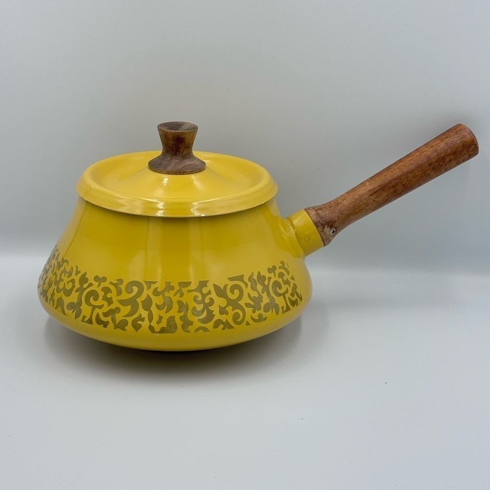 Vintage Imperial International Yellow Fondue Pot with Wooden Handle